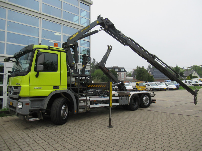 Mercedes-Benz Actros 2532 LTNLA 6X2 Hooklift + Crane, Haak - Kraan - Haakarmsysteem vrachtwagen, Kraanwagen: afbeelding 2 Mercedes-Benz Actros 2532 LTNLA 6X2 Hooklift + Crane, Haak - Kraan - Haakarmsysteem vrachtwagen, Kraanwagen: afbeelding 2