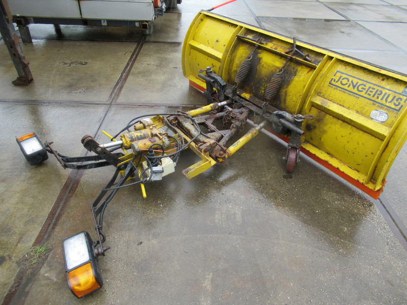 Meyer Jongerius Sneeuwploeg 12V Hydro unit - 215 CM - Sneeuwschuif: afbeelding 4 Meyer Jongerius Sneeuwploeg 12V Hydro unit - 215 CM - Sneeuwschuif: afbeelding 4