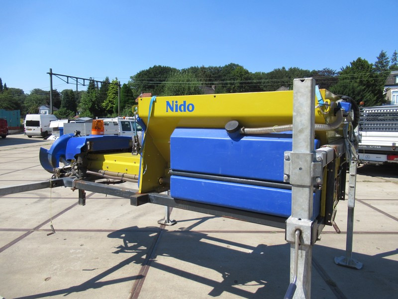 NIDO Stratos B06L-24 VCLN-350 Hydro zoutstrooier 0,6m3 + 350L - Schoonmaakmachine: afbeelding 4 NIDO Stratos B06L-24 VCLN-350 Hydro zoutstrooier 0,6m3 + 350L - Schoonmaakmachine: afbeelding 4