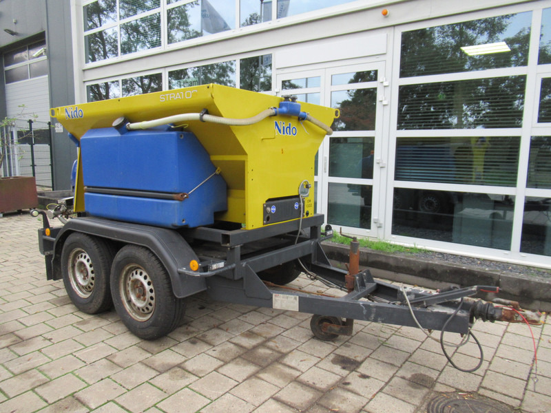 NIDO Stratos B11L-18 ACLN280 1,1M3 + 500L. Zoutstrooier Salzstreuer Saltspreader - Zout/ Zandstrooier: afbeelding 4 NIDO Stratos B11L-18 ACLN280 1,1M3 + 500L. Zoutstrooier Salzstreuer Saltspreader - Zout/ Zandstrooier: afbeelding 4