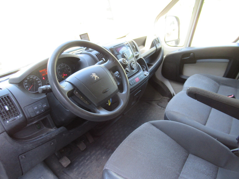 Kleine bestelwagen, Bestelwagen met dubbele cabine Peugeot Boxer 330 2.2 HDI 96KW L1H P+ DOKA Dubbelcabine AIRCO: afbeelding 12 Kleine bestelwagen, Bestelwagen met dubbele cabine Peugeot Boxer 330 2.2 HDI 96KW L1H P+ DOKA Dubbelcabine AIRCO: afbeelding 12