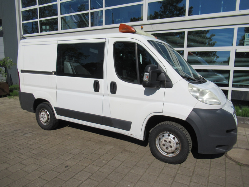 Peugeot Boxer 330 2.2 HDI 96KW L1H1 DOKA Dubbelcabine AIRCO P+ - Kleine bestelwagen, Bestelwagen met dubbele cabine: afbeelding 4 Peugeot Boxer 330 2.2 HDI 96KW L1H1 DOKA Dubbelcabine AIRCO P+ - Kleine bestelwagen, Bestelwagen met dubbele cabine: afbeelding 4
