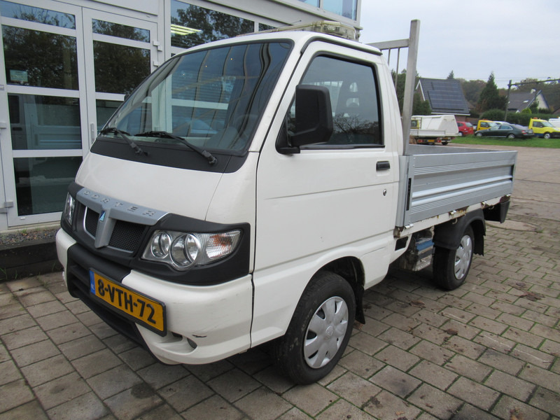 Piaggio Porter 1.3i 46KW Extra PICKUP Bi-Fuel Benzine - CNG - Bestelwagen open laadbak: afbeelding 3 Piaggio Porter 1.3i 46KW Extra PICKUP Bi-Fuel Benzine - CNG - Bestelwagen open laadbak: afbeelding 3