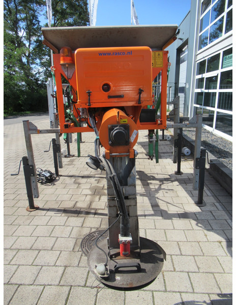 RASCO JUNIOR 1.0M + HONDA Motor - Engine Salt Salz ROTACIJSKI POSIPAC - Zout/ Zandstrooier: afbeelding 4 RASCO JUNIOR 1.0M + HONDA Motor - Engine Salt Salz ROTACIJSKI POSIPAC - Zout/ Zandstrooier: afbeelding 4