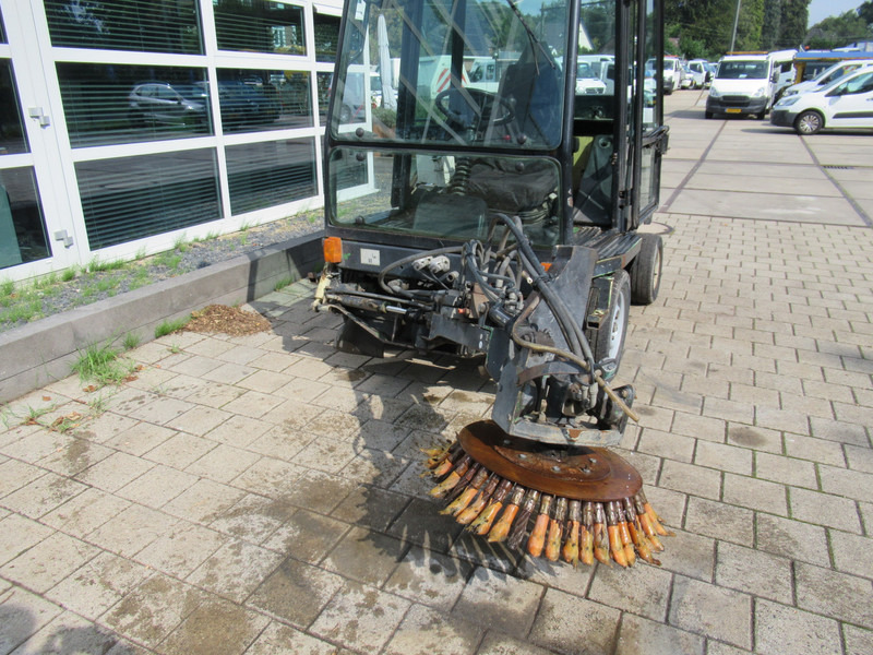 ROBERINE 1503 - 628 4WD Onkruidborstelmachine - Veegwagen: afbeelding 2 ROBERINE 1503 - 628 4WD Onkruidborstelmachine - Veegwagen: afbeelding 2