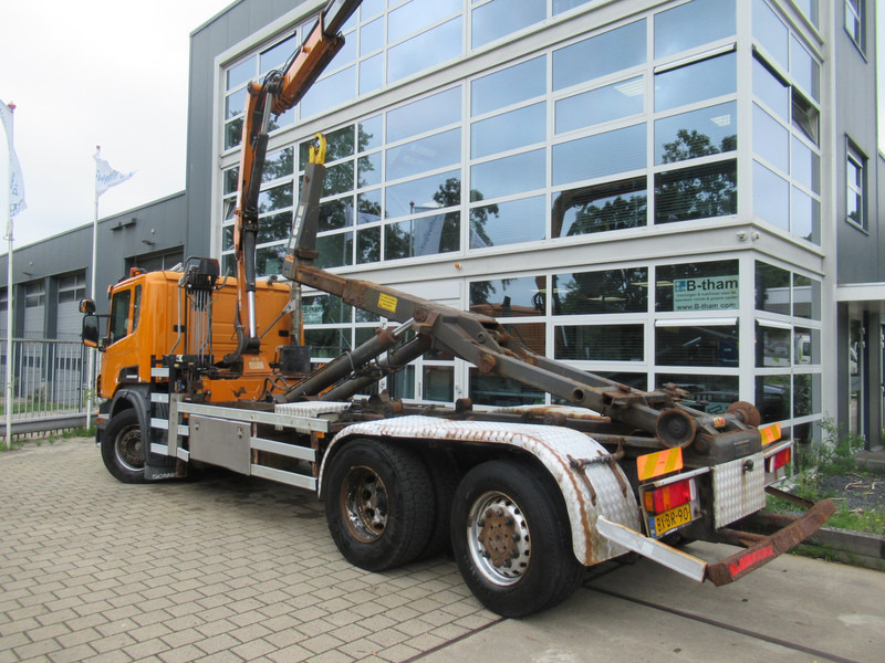 Scania P 320 B 6x2*4 + HMF 835 + HYVA Haakarm - Haakarmsysteem vrachtwagen, Kraanwagen: afbeelding 4 Scania P 320 B 6x2*4 + HMF 835 + HYVA Haakarm - Haakarmsysteem vrachtwagen, Kraanwagen: afbeelding 4