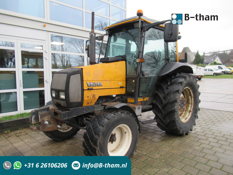 Valtra 700 4x2 VALMET - Tractor: afbeelding 1 Valtra 700 4x2 VALMET - Tractor: afbeelding 1