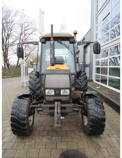 Valtra 700 4x2 VALMET - Tractor: afbeelding 4 Valtra 700 4x2 VALMET - Tractor: afbeelding 4