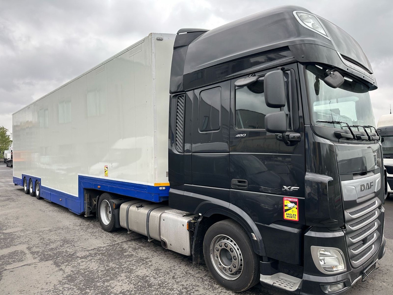 DAF XF 480 + KTT Geschlossener Autotransp.*Winde* - Autovrachtwagen vrachtwagen: afbeelding 3 DAF XF 480 + KTT Geschlossener Autotransp.*Winde* - Autovrachtwagen vrachtwagen: afbeelding 3