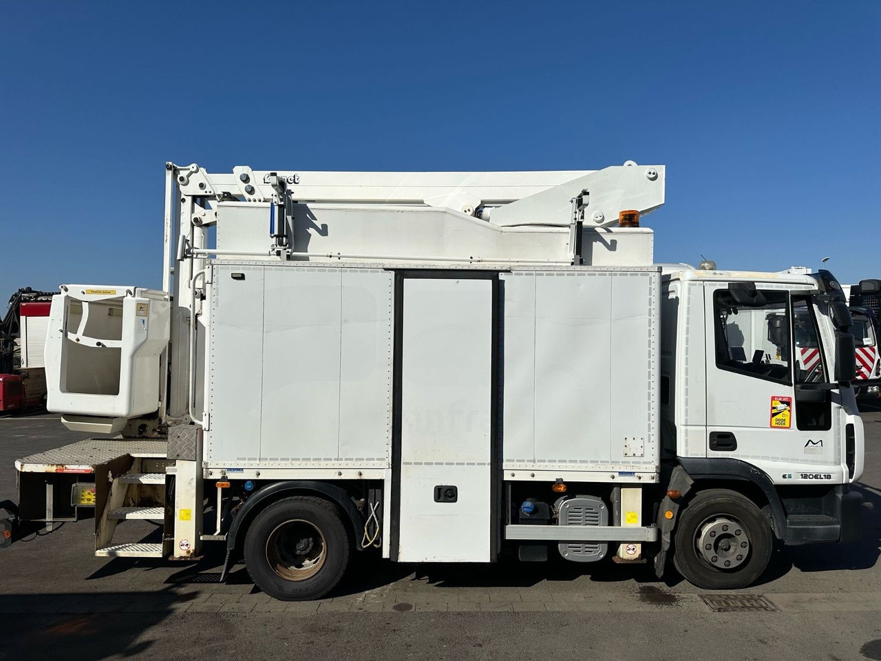 Iveco EuroCargo 120E18 + COMET 151TAL*Steiger Iveco EuroCargo 120E18 + COMET 151TAL*Steiger - Vrachtwagen hoogwerker: afbeelding 2 Iveco EuroCargo 120E18 + COMET 151TAL*Steiger Iveco EuroCargo 120E18 + COMET 151TAL*Steiger - Vrachtwagen hoogwerker: afbeelding 2