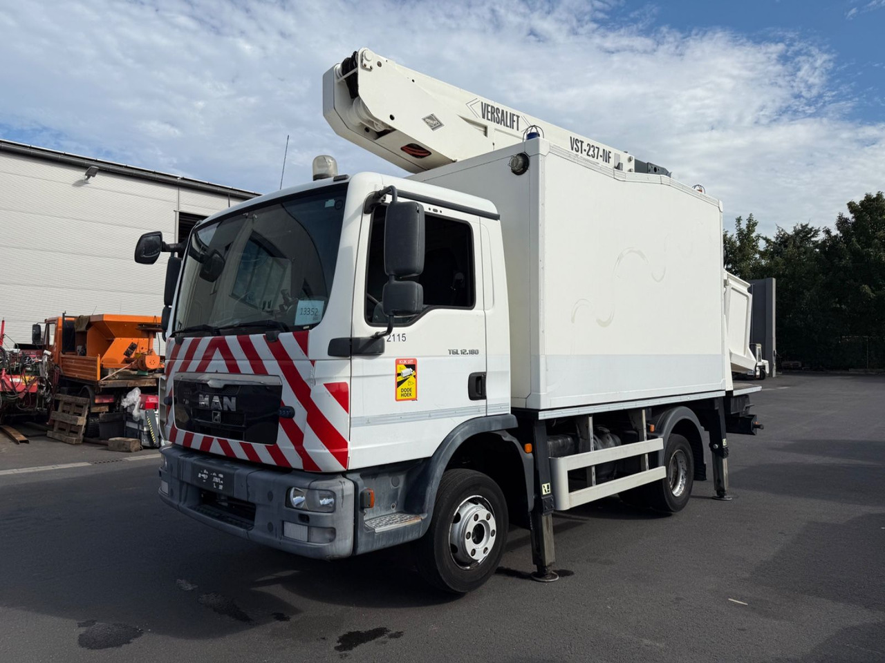 MAN TGL 12.180 Versalift/15m/orig.km/Top - Vrachtwagen hoogwerker: afbeelding 1 MAN TGL 12.180 Versalift/15m/orig.km/Top - Vrachtwagen hoogwerker: afbeelding 1