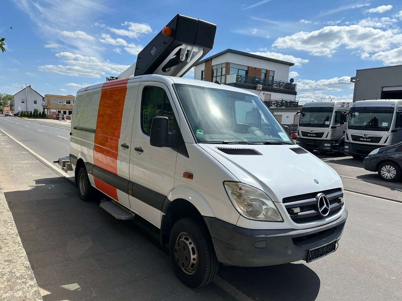 Mercedes-Benz Sprinter 515 CDI 4X4 13,2m Versailift ET-38-LFHD - Vrachtwagen hoogwerker: afbeelding 4 Mercedes-Benz Sprinter 515 CDI 4X4 13,2m Versailift ET-38-LFHD - Vrachtwagen hoogwerker: afbeelding 4