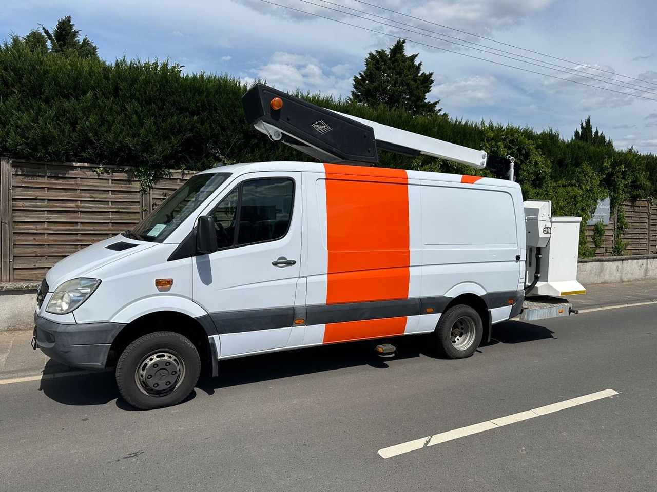 Mercedes-Benz Sprinter 515 CDI 4X4 13,2m Versailift ET-38-LFHD - Vrachtwagen hoogwerker: afbeelding 1 Mercedes-Benz Sprinter 515 CDI 4X4 13,2m Versailift ET-38-LFHD - Vrachtwagen hoogwerker: afbeelding 1