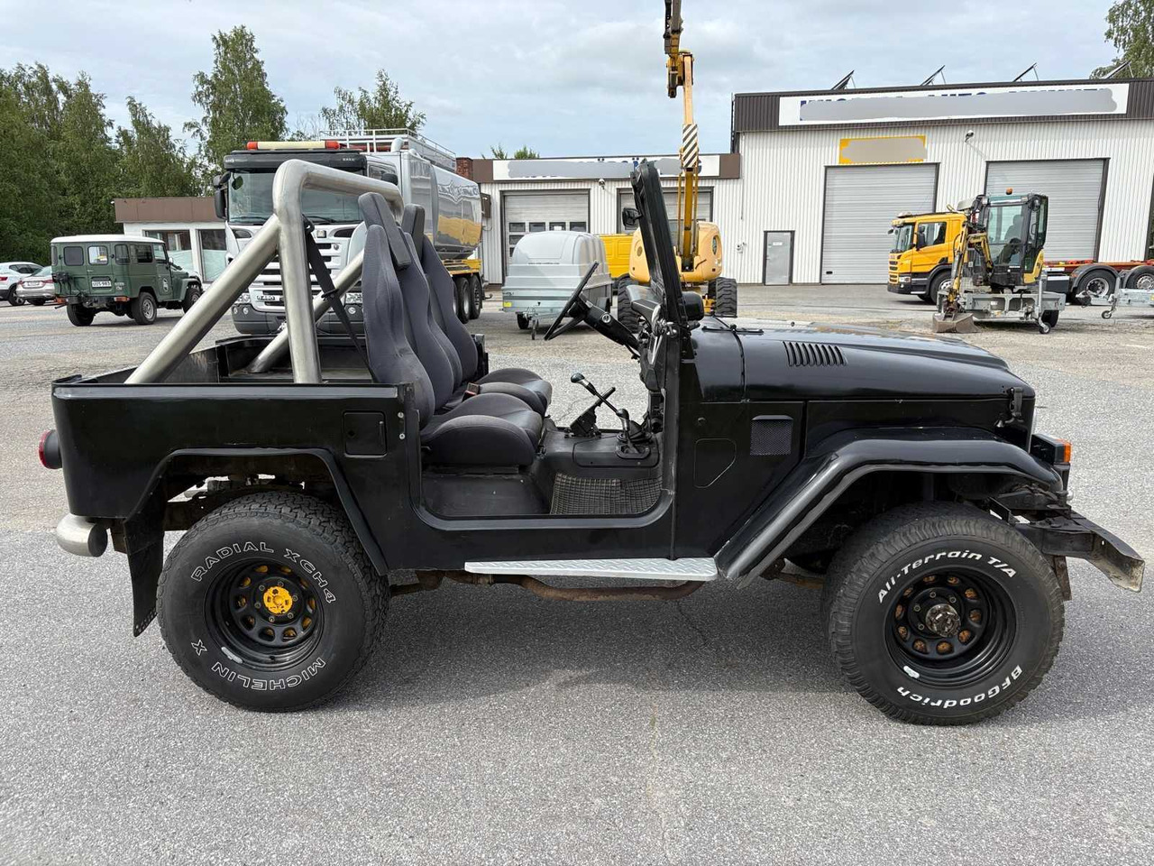 Convertible Toyota Land Cruiser BJ40 - SUV: afbeelding 3 Convertible Toyota Land Cruiser BJ40 - SUV: afbeelding 3