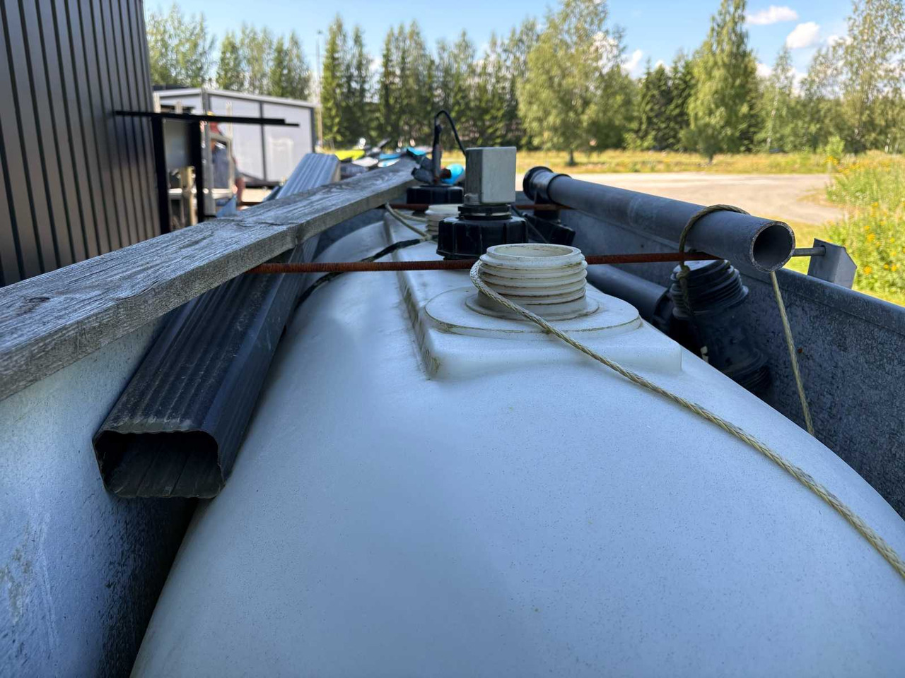 Solvent tank with safety cage - Opslagtank: afbeelding 5 Solvent tank with safety cage - Opslagtank: afbeelding 5