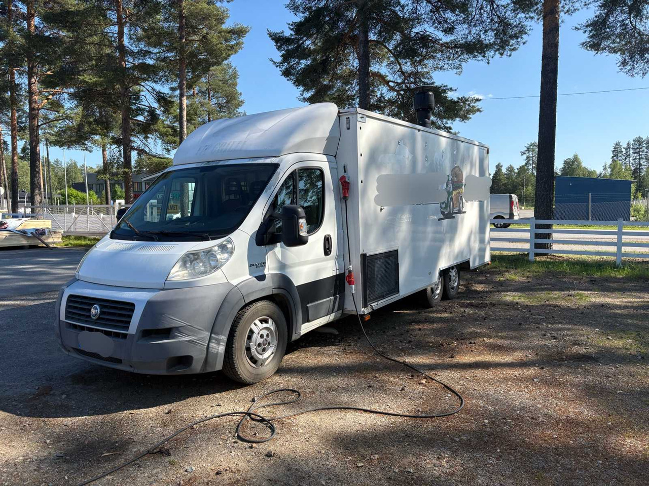 Street food car Fiat Ducato 2.3 - Zelfrijdende verkoopwagen: afbeelding 2 Street food car Fiat Ducato 2.3 - Zelfrijdende verkoopwagen: afbeelding 2