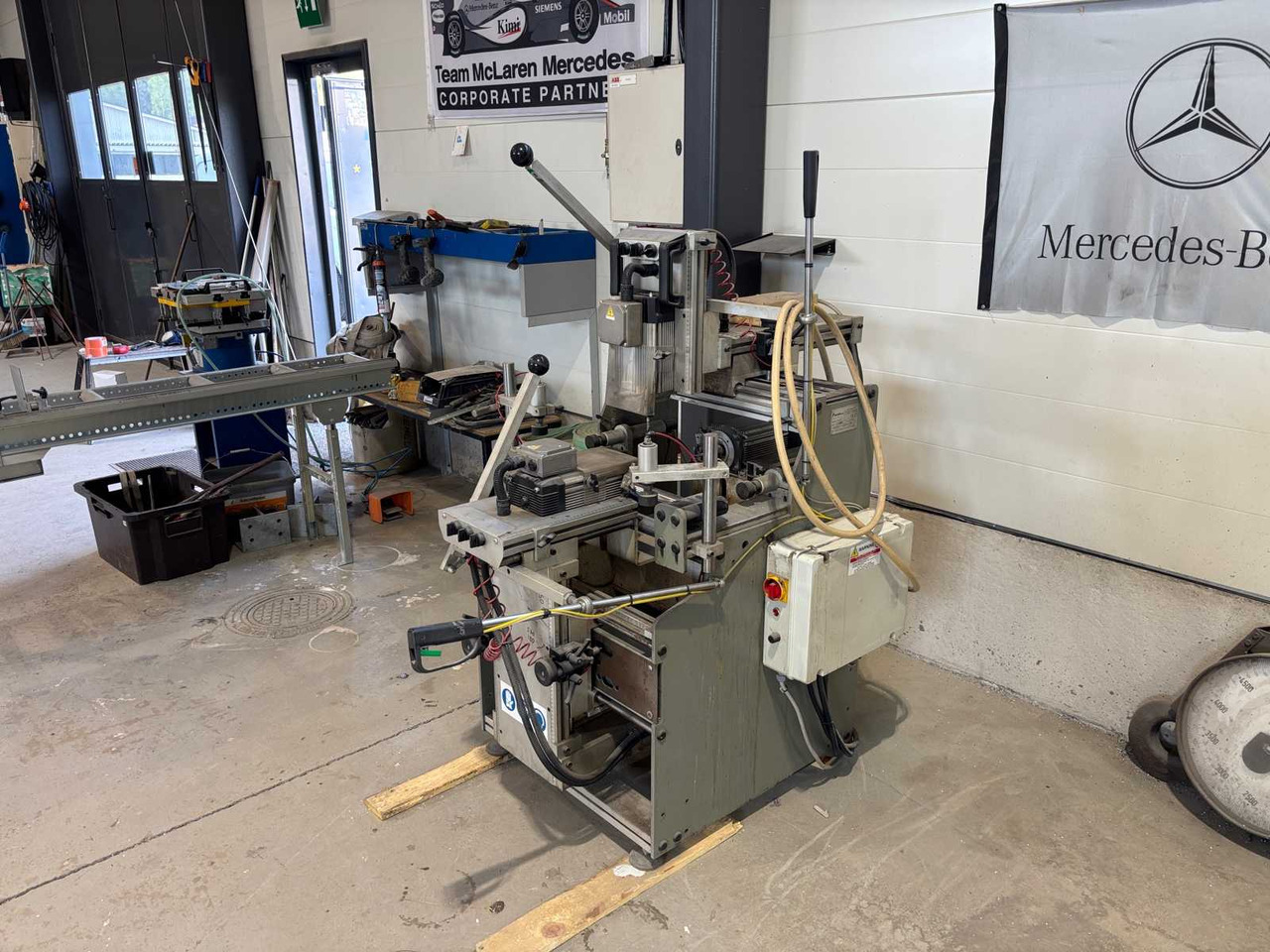 Three-spindle copy milling cutter P macchine s.r.l 03P - Freesmachine: afbeelding 3 Three-spindle copy milling cutter P macchine s.r.l 03P - Freesmachine: afbeelding 3