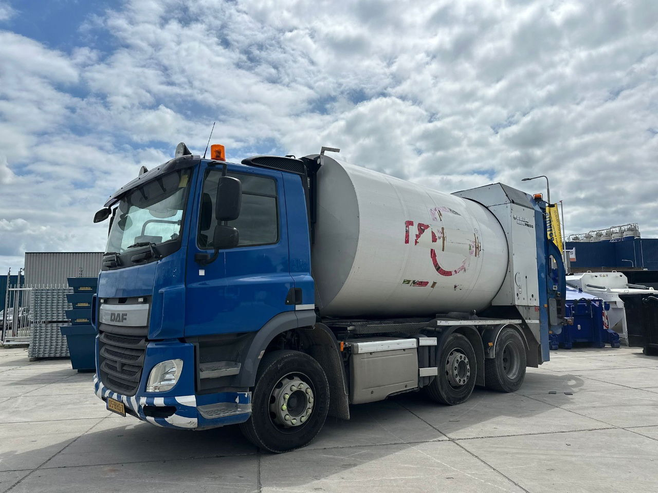 DAF CF 290 FAG - Vuilniswagen: afbeelding 1 DAF CF 290 FAG - Vuilniswagen: afbeelding 1