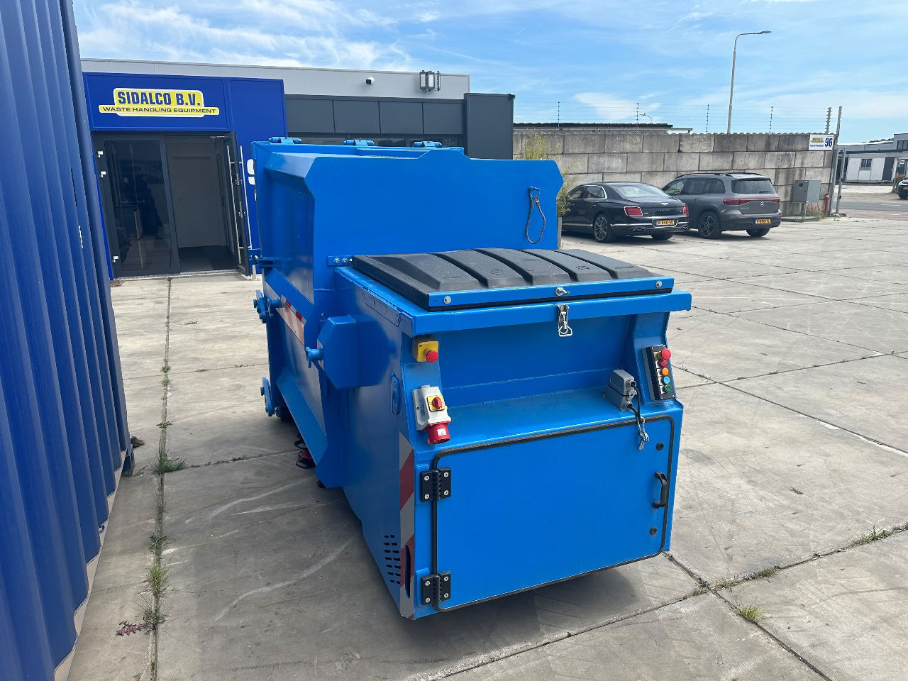 Sidalco Mini pers nat afval 2.5 m3 - Wissellaadbak voor vuilniswagen: afbeelding 2 Sidalco Mini pers nat afval 2.5 m3 - Wissellaadbak voor vuilniswagen: afbeelding 2
