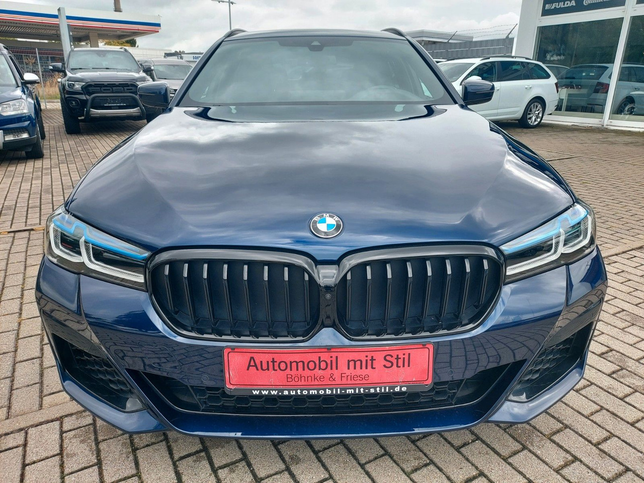 BMW 520 Touring d xDrive M Sport Pro H&K Standheiz - Stationwagen: afbeelding 3 BMW 520 Touring d xDrive M Sport Pro H&K Standheiz - Stationwagen: afbeelding 3