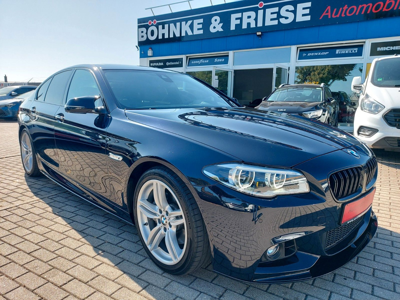 BMW 550i Limousine Autom. M-Sport HUD Glasdach H&K - Sedan: afbeelding 1 BMW 550i Limousine Autom. M-Sport HUD Glasdach H&K - Sedan: afbeelding 1
