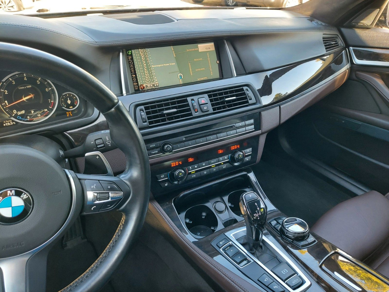 Sedan BMW 550i Limousine Autom. M-Sport HUD Glasdach H&K: afbeelding 11 Sedan BMW 550i Limousine Autom. M-Sport HUD Glasdach H&K: afbeelding 11