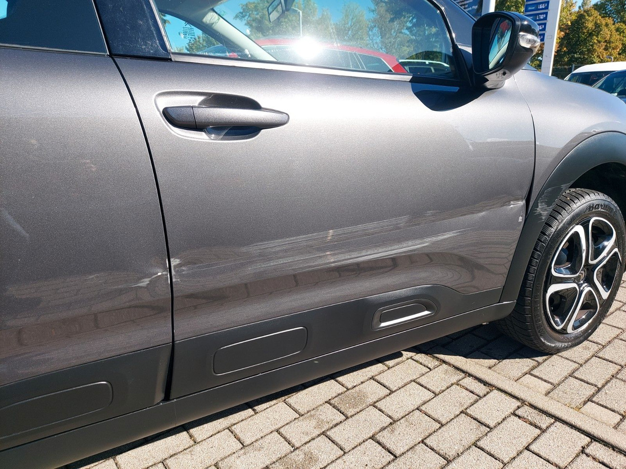 Citroën C4 Cactus Feel DAB Klima Sitzheizung PDC - Sedan: afbeelding 2 Citroën C4 Cactus Feel DAB Klima Sitzheizung PDC - Sedan: afbeelding 2