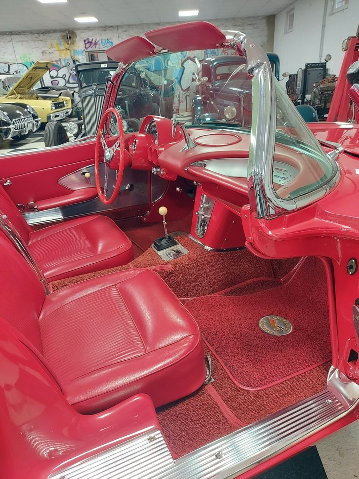 Cabrio Corvette C1 Corvette H -Zulassung: afbeelding 22 Cabrio Corvette C1 Corvette H -Zulassung: afbeelding 22