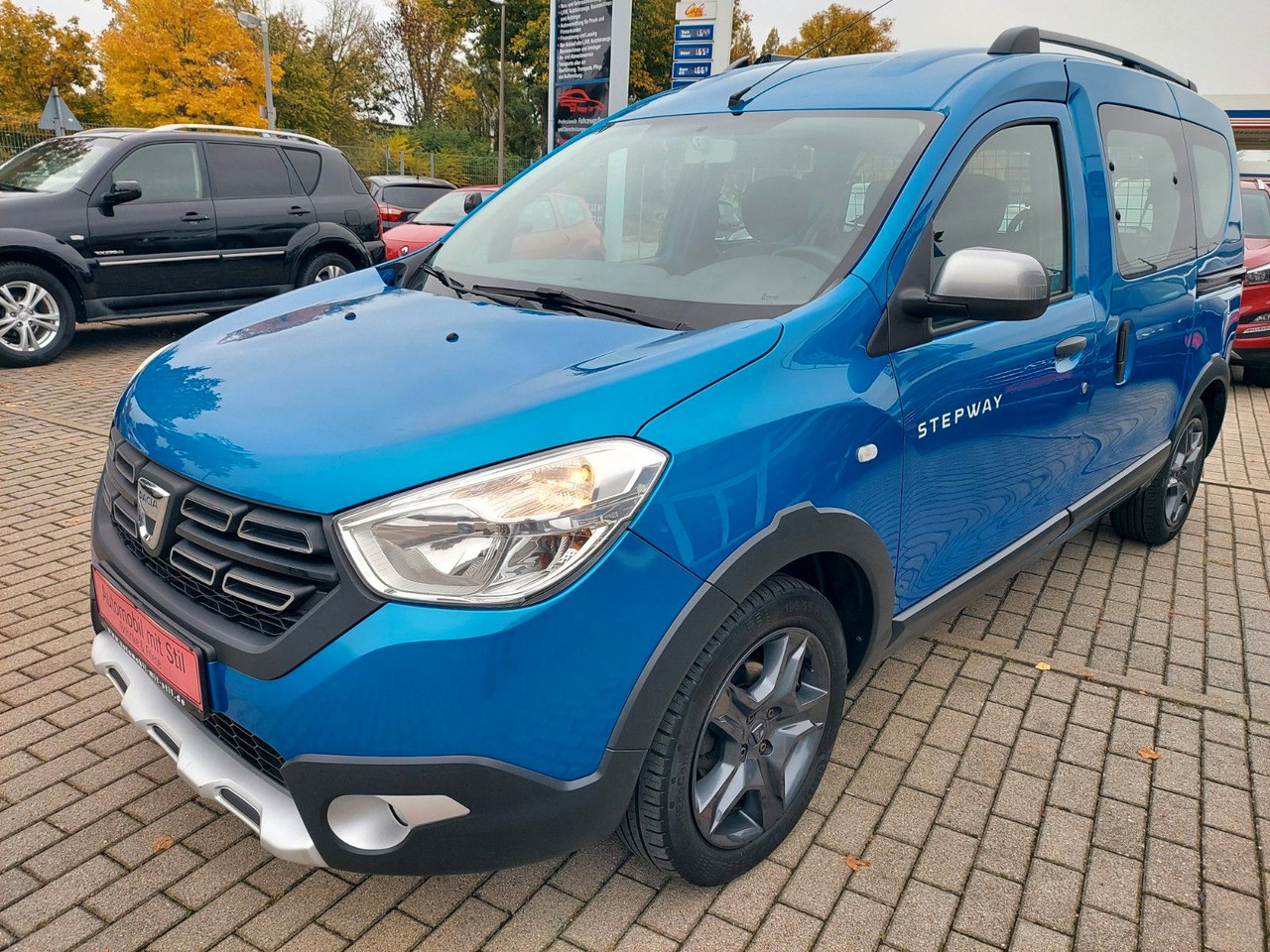 Dacia Dokker Stepway Celebration NAVI PDC AHK - Stationwagen: afbeelding 4 Dacia Dokker Stepway Celebration NAVI PDC AHK - Stationwagen: afbeelding 4