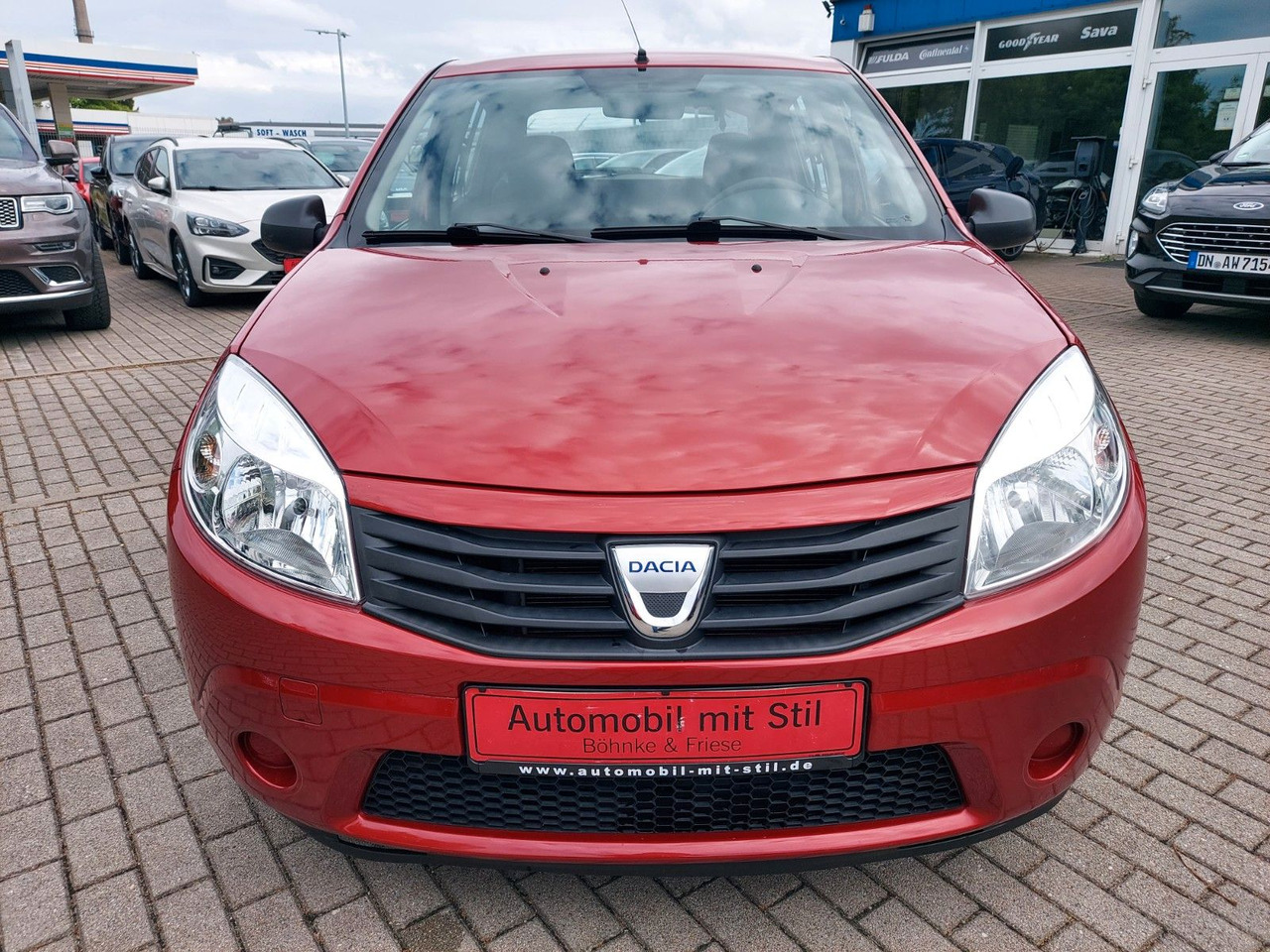 Dacia Sandero 1.4 MPI CD-Radio M+S - Sedan: afbeelding 2 Dacia Sandero 1.4 MPI CD-Radio M+S - Sedan: afbeelding 2