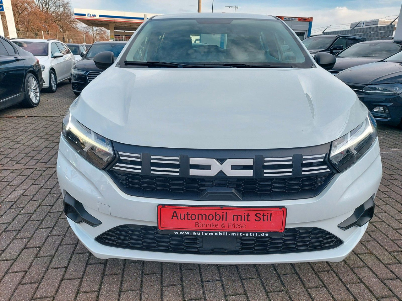 Dacia Sandero III Essential Klima DAB M+S Android PDC - Sedan: afbeelding 2 Dacia Sandero III Essential Klima DAB M+S Android PDC - Sedan: afbeelding 2