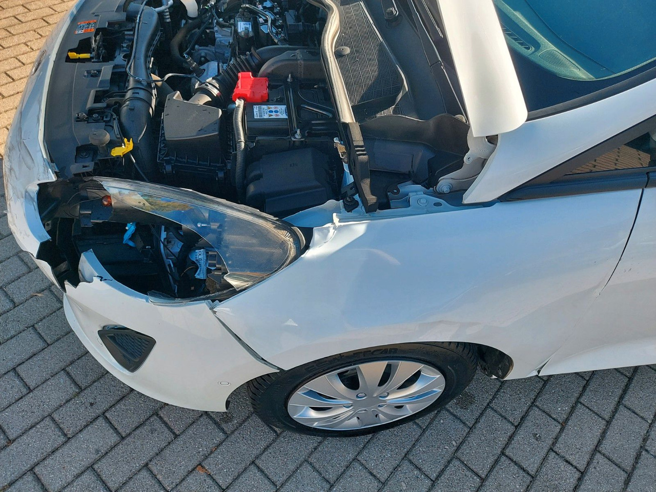 Ford Fiesta Trend KLIMAA. TEMPOMAT SHZ SPURWECHSEL - Personenwagen: afbeelding 2 Ford Fiesta Trend KLIMAA. TEMPOMAT SHZ SPURWECHSEL - Personenwagen: afbeelding 2