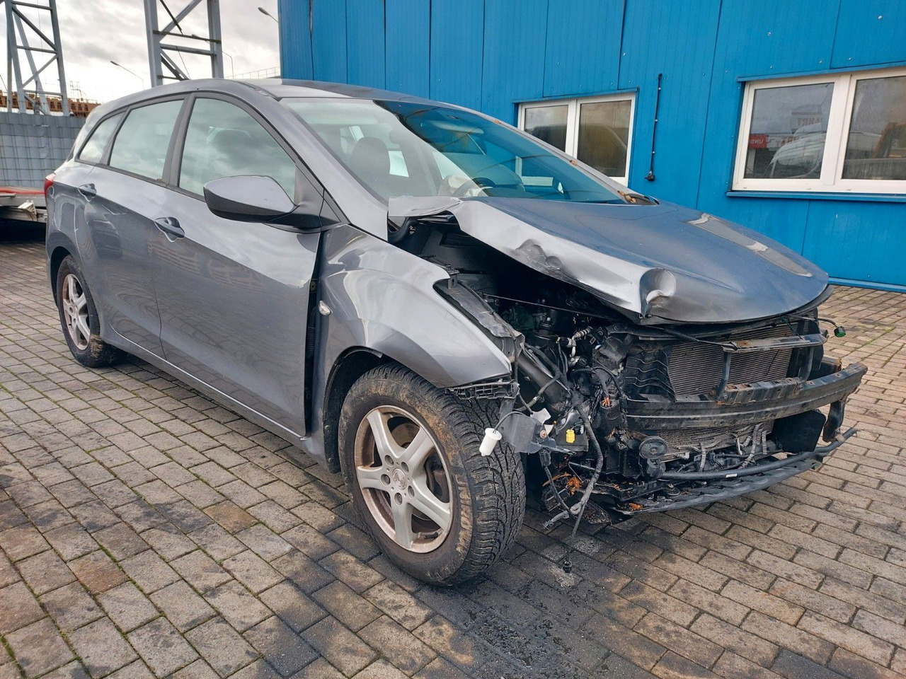 Hyundai i30 cw Classic Klima - Stationwagen: afbeelding 1 Hyundai i30 cw Classic Klima - Stationwagen: afbeelding 1