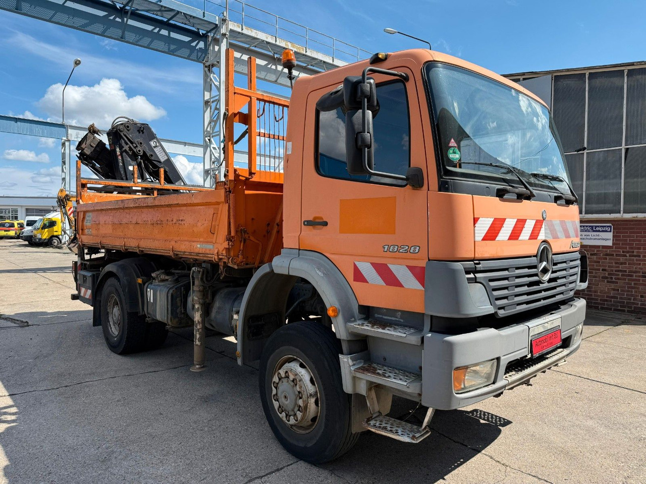 Mercedes-Benz ATEGO 1828 4X4 MEILER + HIAB KRAN 144 FS-3 - Kipper vrachtwagen, Kraanwagen: afbeelding 1 Mercedes-Benz ATEGO 1828 4X4 MEILER + HIAB KRAN 144 FS-3 - Kipper vrachtwagen, Kraanwagen: afbeelding 1