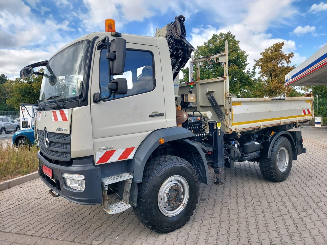 Mercedes-Benz Atego / 1324 MEILER 4X4 KRAN ATLAS 116.3 - Kipper vrachtwagen, Kraanwagen: afbeelding 1 Mercedes-Benz Atego / 1324 MEILER 4X4 KRAN ATLAS 116.3 - Kipper vrachtwagen, Kraanwagen: afbeelding 1