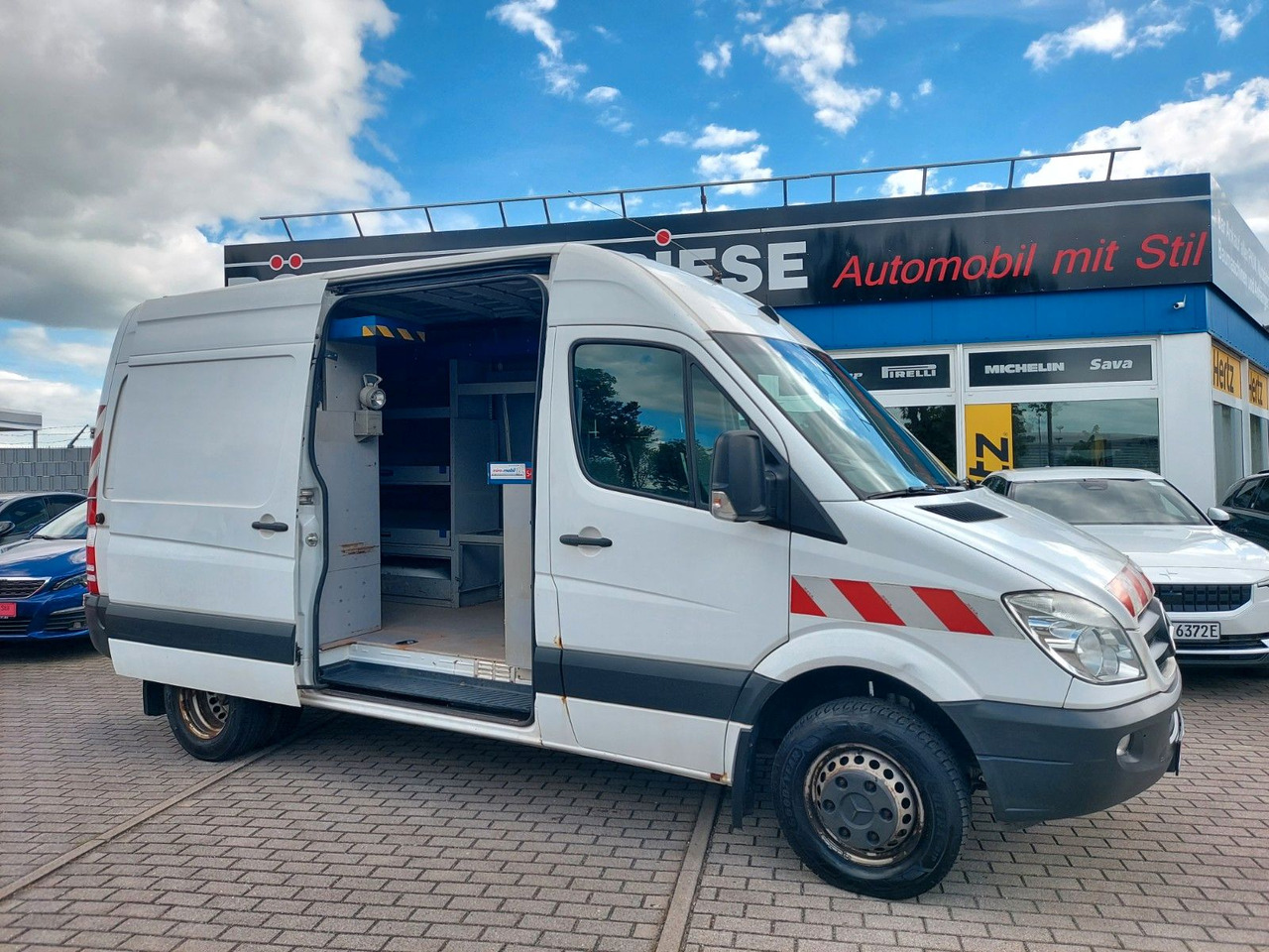 Mercedes-Benz Sprinter II Kasten 519 CDI H2L2 V6 AUTOM KLIMAA. - Personenvervoer: afbeelding 1 Mercedes-Benz Sprinter II Kasten 519 CDI H2L2 V6 AUTOM KLIMAA. - Personenvervoer: afbeelding 1