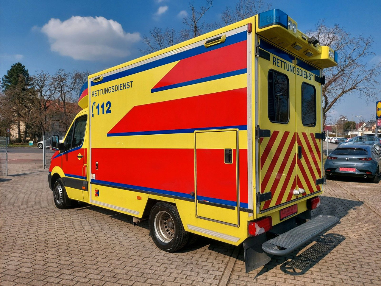 Mercedes-Benz Sprinter II Pritsche 516 Autom. RTW Ambulance - Ambulance: afbeelding 4 Mercedes-Benz Sprinter II Pritsche 516 Autom. RTW Ambulance - Ambulance: afbeelding 4