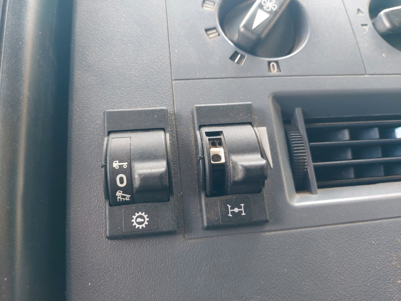 Leasing  Mercedes-Benz VARIO 814D HUB Steiger WUMAG WDT 155 4X4 ALLRAD Mercedes-Benz VARIO 814D HUB Steiger WUMAG WDT 155 4X4 ALLRAD: afbeelding 24