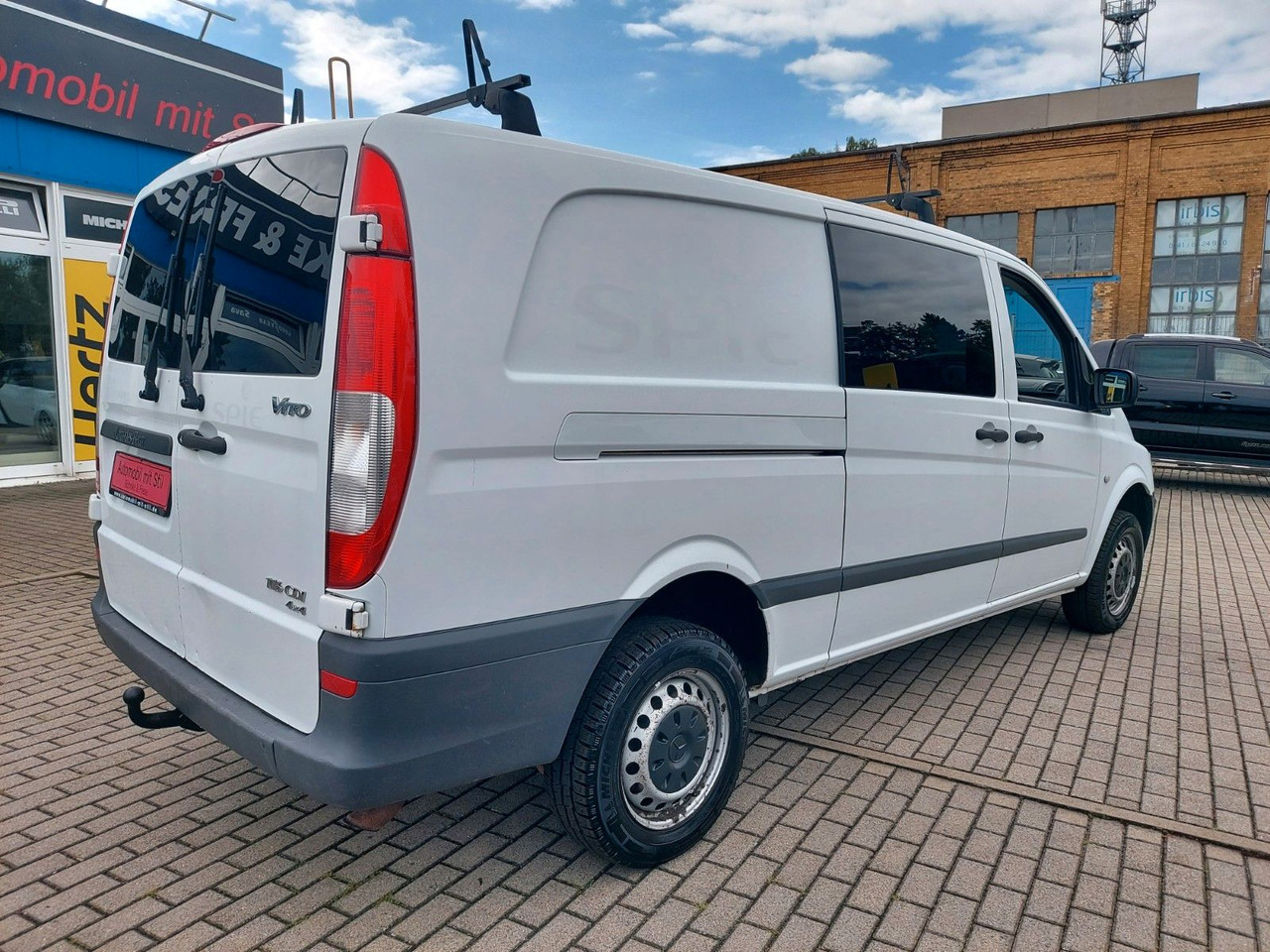 Mercedes-Benz Vito Mixto 4x4 116 extralang Automatik 5 Sitze - Personenvervoer: afbeelding 5 Mercedes-Benz Vito Mixto 4x4 116 extralang Automatik 5 Sitze - Personenvervoer: afbeelding 5