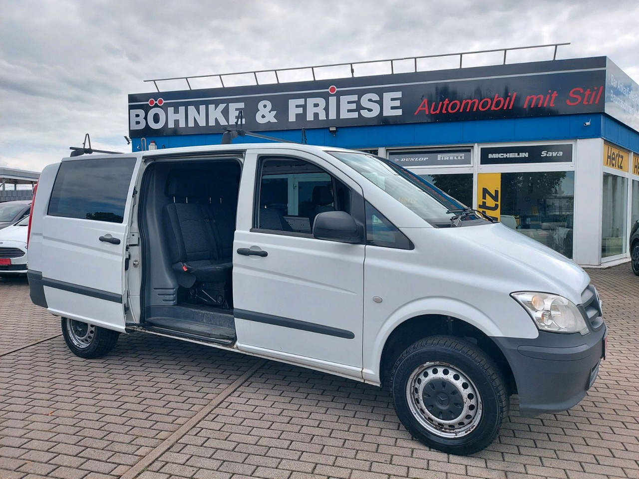 Mercedes-Benz Vito Mixto 4x4 116 extralang Automatik 5 Sitze - Personenvervoer: afbeelding 1 Mercedes-Benz Vito Mixto 4x4 116 extralang Automatik 5 Sitze - Personenvervoer: afbeelding 1