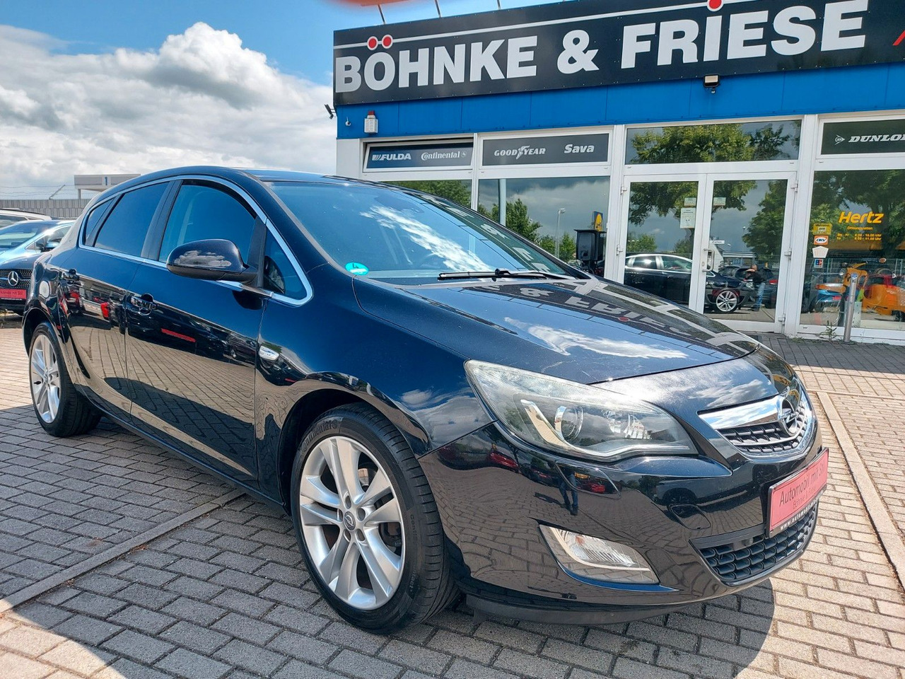 Opel Astra J Lim. 5-trg. Innovation Xenon Navi Sitzhe - Sedan: afbeelding 1 Opel Astra J Lim. 5-trg. Innovation Xenon Navi Sitzhe - Sedan: afbeelding 1