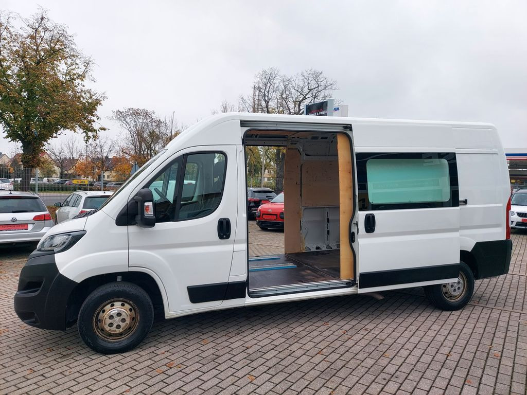 Peugeot Boxer Kasten Hoch L3H2 lang Klima 2x Schiebetür - Minibus, Personenvervoer: afbeelding 4 Peugeot Boxer Kasten Hoch L3H2 lang Klima 2x Schiebetür - Minibus, Personenvervoer: afbeelding 4