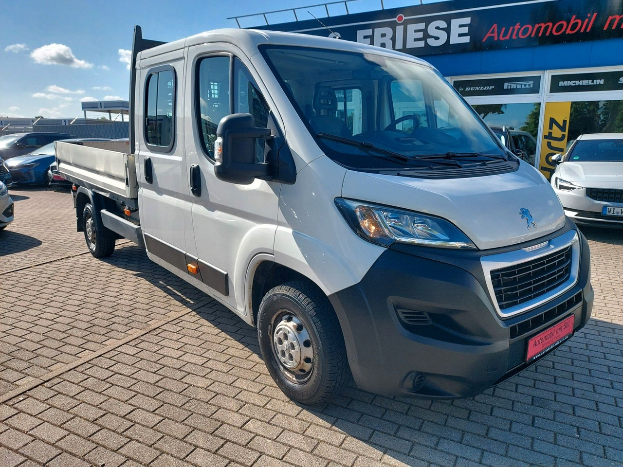 Peugeot Boxer Pritsche Doka. 335 L3 BlueHDi 130 Klima - Bestelwagen open laadbak, Bestelwagen met dubbele cabine: afbeelding 1 Peugeot Boxer Pritsche Doka. 335 L3 BlueHDi 130 Klima - Bestelwagen open laadbak, Bestelwagen met dubbele cabine: afbeelding 1