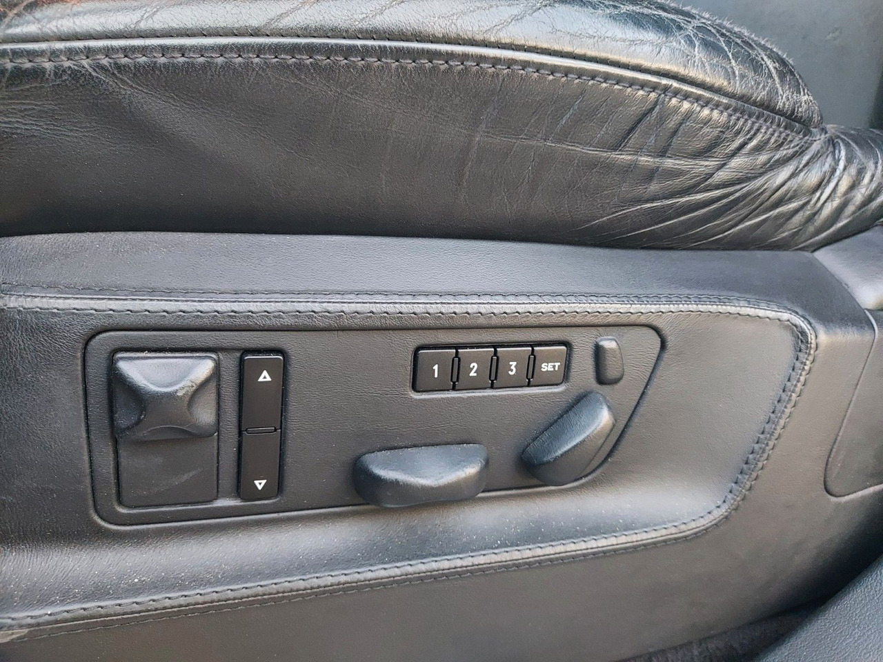 SUV Porsche Cayenne Turbo S Bose Alcantara Navi Luft: afbeelding 13 SUV Porsche Cayenne Turbo S Bose Alcantara Navi Luft: afbeelding 13