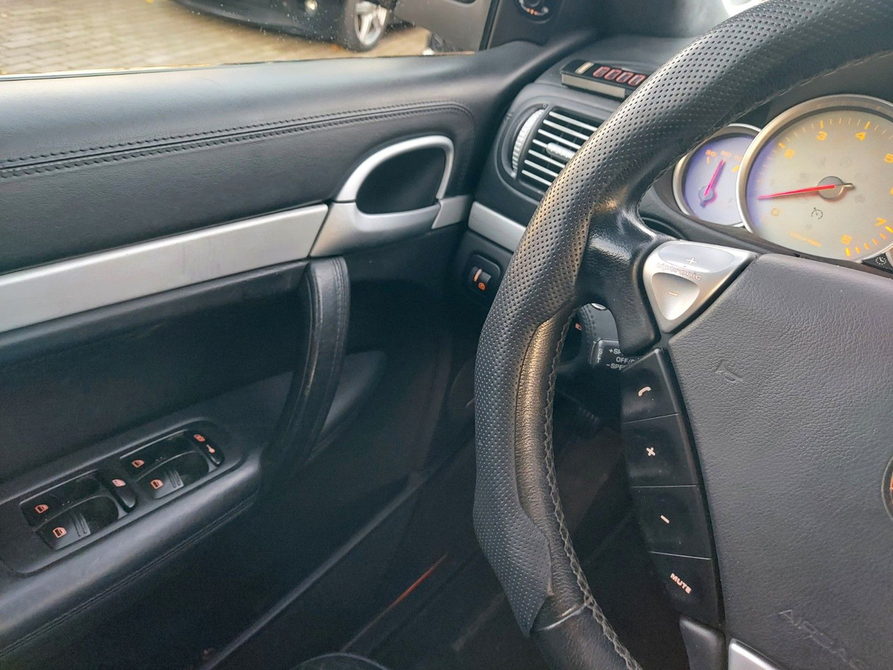 SUV Porsche Cayenne Turbo S Bose Alcantara Navi Luft: afbeelding 16 SUV Porsche Cayenne Turbo S Bose Alcantara Navi Luft: afbeelding 16