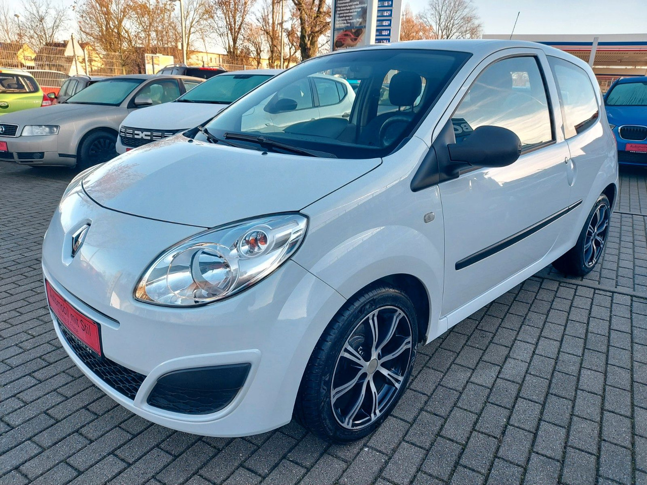 Renault Twingo Authentique 8x Räder - Personenwagen: afbeelding 3 Renault Twingo Authentique 8x Räder - Personenwagen: afbeelding 3