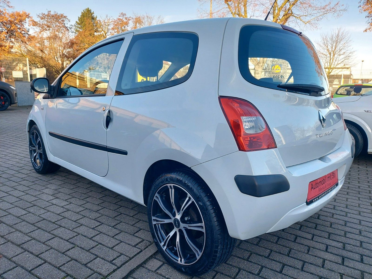 Renault Twingo Authentique 8x Räder - Personenwagen: afbeelding 4 Renault Twingo Authentique 8x Räder - Personenwagen: afbeelding 4