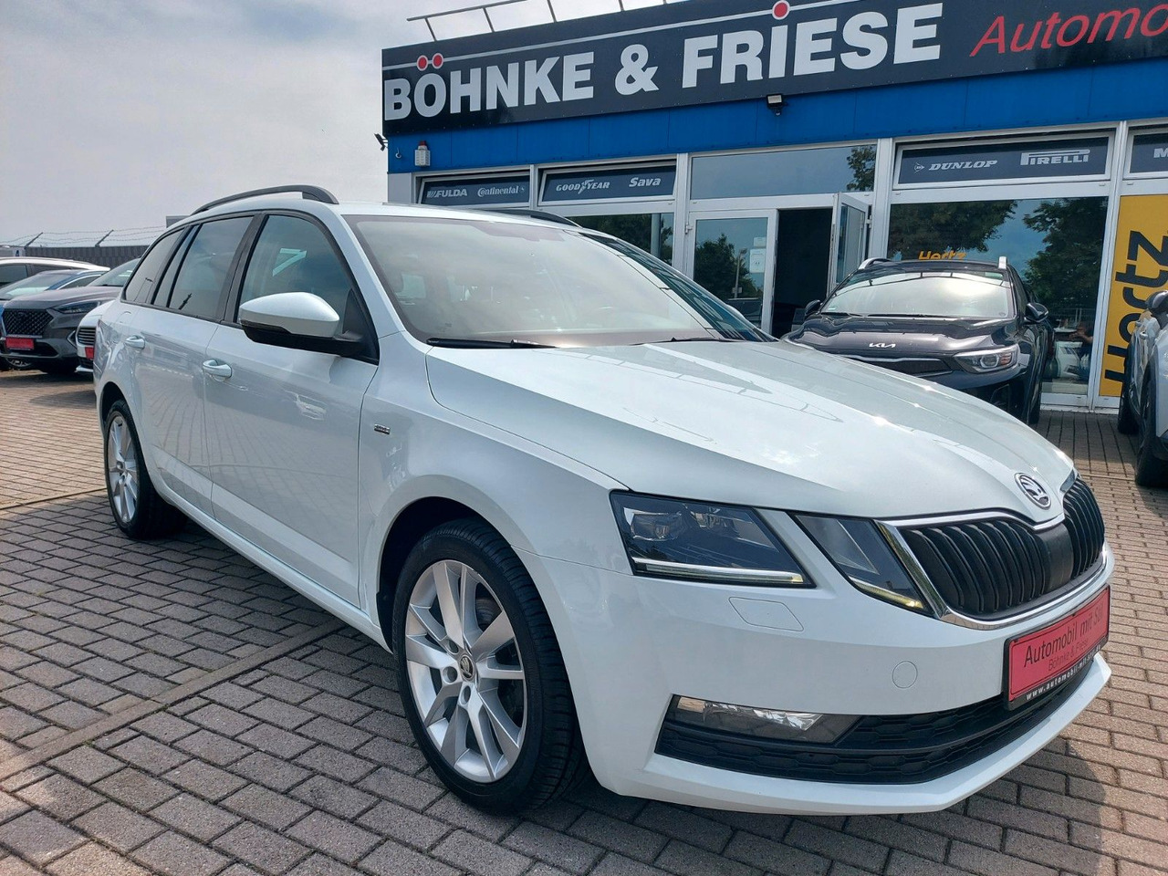 Skoda Octavia Combi Drive LED ACC Radar DAB 8xRad AHK - Stationwagen: afbeelding 1 Skoda Octavia Combi Drive LED ACC Radar DAB 8xRad AHK - Stationwagen: afbeelding 1