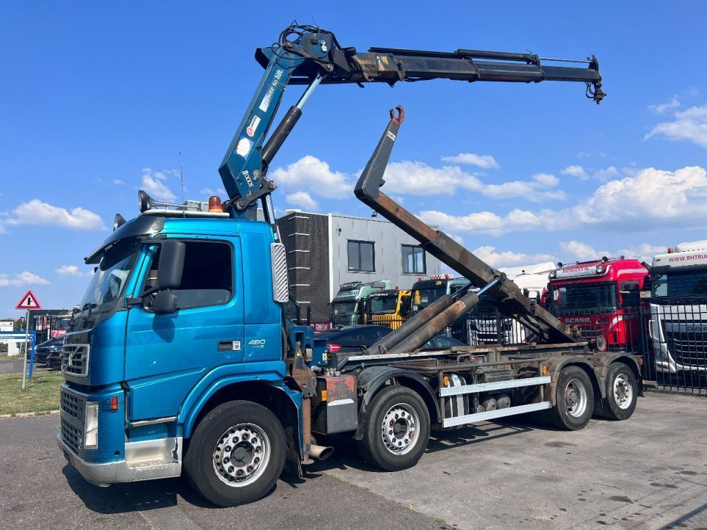 Volvo FM 480 8X2 EURO 5 - HMF 3000 K3 + AJK HookLift - Haakarmsysteem vrachtwagen, Kraanwagen: afbeelding 1 Volvo FM 480 8X2 EURO 5 - HMF 3000 K3 + AJK HookLift - Haakarmsysteem vrachtwagen, Kraanwagen: afbeelding 1