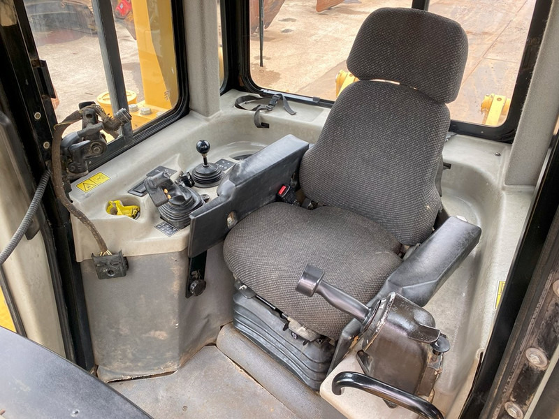 Caterpillar D6T XL NVT - Bulldozer: afbeelding 4 Caterpillar D6T XL NVT - Bulldozer: afbeelding 4